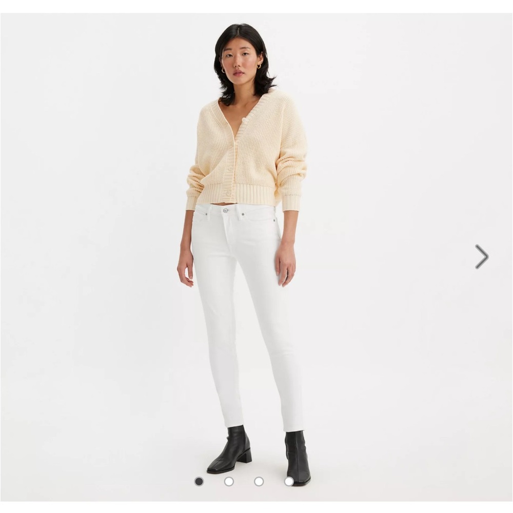 LEVI’S CLASSIC MID RISE SKINNY JEAN SIZE 6